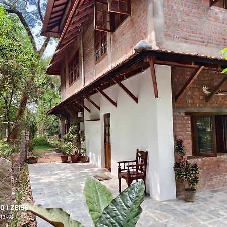Isai Ambalam Guest House Puducherry Eksteriør billede