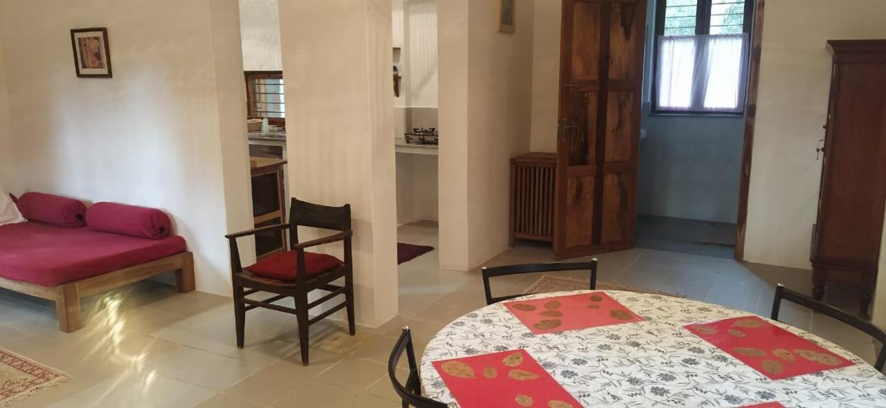Isai Ambalam Guest House Puducherry Eksteriør billede