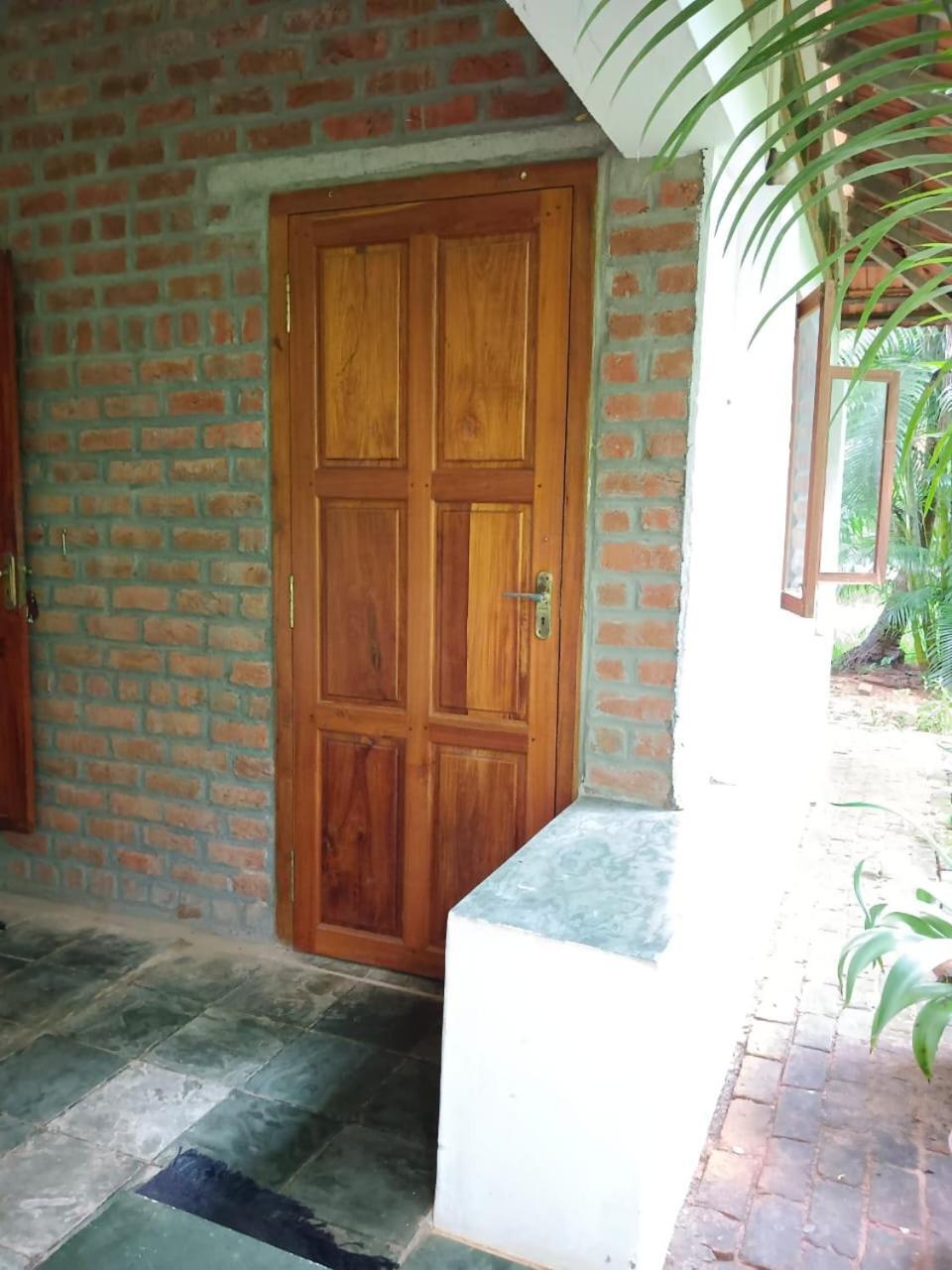 Isai Ambalam Guest House Puducherry Eksteriør billede