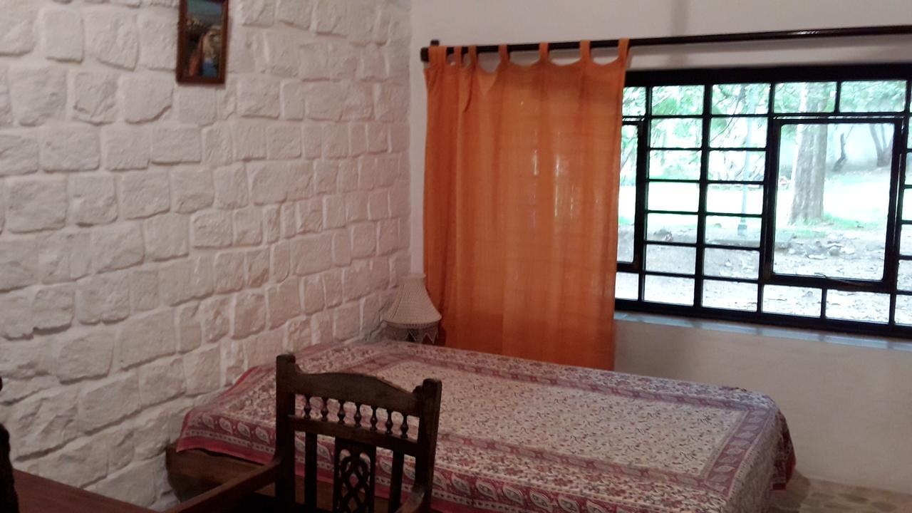 Isai Ambalam Guest House Puducherry Eksteriør billede