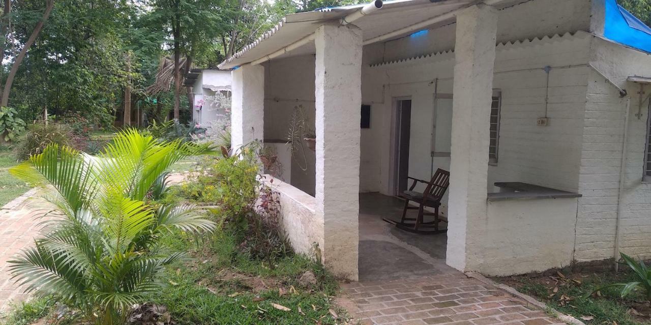 Isai Ambalam Guest House Puducherry Eksteriør billede